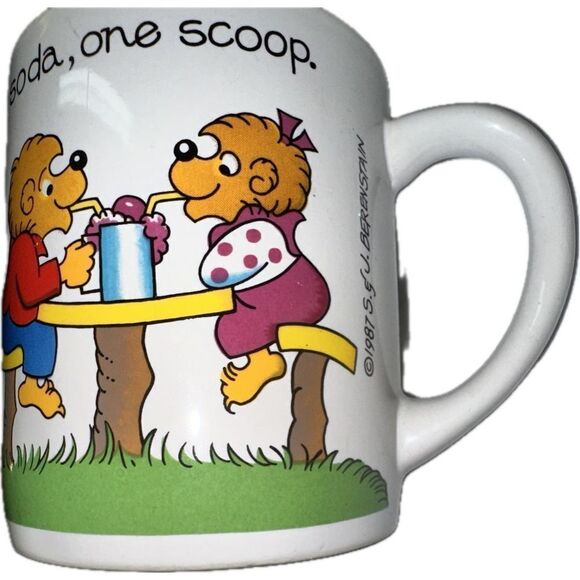 The Berenstain Bears Coffee or Tea Mug Mama, Papa , Brother and Sister Bear 1987 - Picture 5 of 7